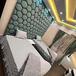 وسيط عقارى