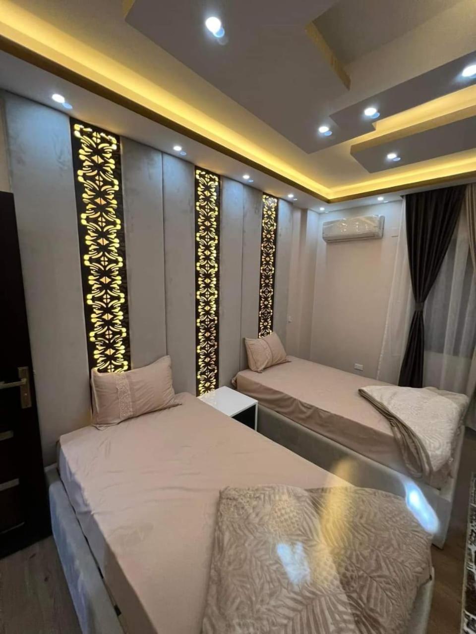 وسيط عقارى *